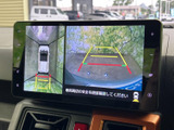 進化した安全運転支援システムを搭載。映像を参考に、安全確認をサポートし、運転をアシストします。