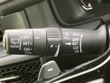 雨天時でも安心して運転できるよう、操作しやすいワイパーレバーを装備。視界をクリアに保ち、安全な走行を確保します。