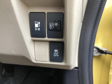 横滑りを抑制し車の姿勢の安定を図るVSA機能を搭載。