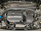 BMW(Bayerische Motoren Werke=バイエルンのエンジン製造会社)がつくるエンジンはパワフルで官能的です!