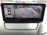360&deg;ビュー、バックカメラ付きですので、バック駐車が苦手な方でも安心!