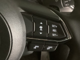 レーダークルーズコントロールは先行車との車間を維持しながら追従走行を行い、長距離でのドライバー負担を軽減させてくれます。