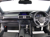禁煙車です!室内は嫌なニオイも無く、すごく綺麗な状態です!禁煙車・・特にセダンタイプのお車では少ないですよね!!タバコのニオイが苦手なお客様必見です!快適にご乗車頂けます!!