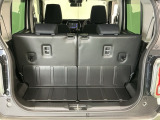 コンパクトボディーなのに、荷室はこんなに広々!たくさん荷物が積めますよ。