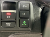 パーキングブレーキは電子制御となっています。