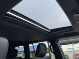 シートなどの内装は大変綺麗な状態で禁煙車ですから、ニオイはもちろんの事、煙草による汚れはありません。