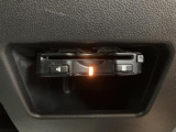 高速道路に乗るときは必需品です。有料道路の料金をキャシュレス ノンストップで通過できます。ETCカードは現在使用中のもので大丈夫です。