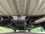 【本州仕入れ】のお車ですので、エンジンルームや下回りのサビも比較的少なく、お車を長く乗りたい方にぴったりの1台となっております♪
