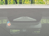 【トヨタセーフティセンス】走行中に前方の車両等を認識し、衝突しそうな時は警報とブレーキで衝突回避と被害軽減をアシスト。より安全にドライブをお楽しみいただけます。