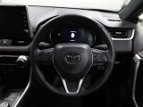 各操作スイッチなどもハンドルから手を放すことなく操作可能で安全運転に支援いたします!