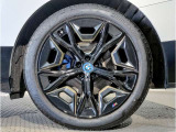 BMW純正アルミホイールです。納車時にはアルミホイールコーティングも承っております!是非ご検討下さいませ。