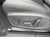 内装クリーニングも施しております。内装の綺麗なお車は気持ちが良くオススメさせていただく1つのポイントになっております。