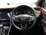 各操作スイッチなどもハンドルから手を放すことなく操作可能で安全運転に支援いたします!