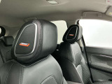 【BOSEサウンドシステム】BOSE製のスピーカーを車種専用に室内空間に合わせてサウンドもチューニングしています。迫力のある音響をお楽しみください。