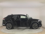 豊富に在庫を取り揃えています!軽自動車からミニバン、セダン、SUV、話題のハイブリッド車など続々入荷しております!