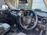車両の詳細、ご質問につきましては、弊社営業スタッフまでお気軽にご連絡下さいませ。遠方のお客様には実車の詳細画像送信も承ります。お客様からのお問合せをお待ち致しております。無料ダイヤル 0078-6002-715008