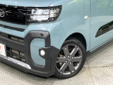 【シーケンシャルターンランプ付きLEDヘッドライト】人気の『流れるウィンカー』付きのLEDヘッドライトを装備♪高級感はもちろん、点灯時は存在感たっぷりで他車からも認識されやすく安心です。