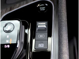 SPORT、ECO、NORMALの3種類のドライブモードを設定!オートブレーキホールド!ブレーキペダルから足を離しても自動的にブレーキ力が保持されるので、信号待ちなどで便利です!