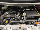 エンジンルーム内もクリーニング作業により、綺麗な状態に仕上がっています。