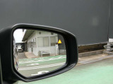 レーンチェンジの時に安全サポートしてくれる後側方車両検知警報付きです★