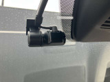 万が一の時に録画をして、映像として残しておける、2カメラドライブレコーダーを装備しています。