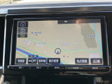 ナビゲーションシステムを搭載。目的地設定も簡単で、スムーズなナビゲーションを実現します。運転中でも安全に目的地を確認できます。