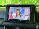 停車時にTV視聴が可能。お子様連れのご家族に喜ばれる機能です。