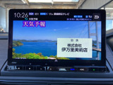 鮮やかな映像で、ドライブ中のエンターテイメントを存分に楽しめます。お気に入りの音楽や動画で、ひと味違うカーライフを演出します。