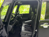 運転席周りは、使いやすく、視認性の高いレイアウト。必要なスイッチ類が手の届く範囲に配置されており、運転操作もスムーズです。