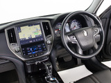 使いやすさや安全性を追求したステアリング周り!高級車ゆえにスイッチ類が多いのも特徴ですね!考え尽くされた配置ですぐに使いこなす事が出来ますのでご安心下さい!是非、体感してみて下さい!!