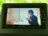 停車時に、お子様向けの映像コンテンツを楽しめます。移動時間を有効活用し、快適なひとときを提供します。