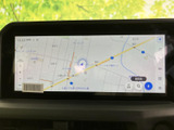 目的地設定やルート検索がスムーズに行える、高画質で使いやすいナビゲーションシステムを搭載しています。これからのドライブをサポートします。