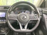 インテリアに合わせたデザインのステアリングは、運転される方のことも考え、運転しやすい形状、大きさです。是非一度、実際に触ってお確かめください。