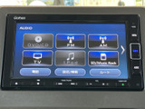 多様なメディアに対応し、お好みの音楽を高音質で楽しめます。ラジオ、CD、USBなど、様々な接続方法に対応しています。