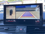 高画質のモニターで、映像やゲームを楽しむことができます。停車時に快適な空間を演出します。