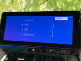 車両情報や設定変更を、直感的に操作できます。運転に必要な情報をわかりやすく表示し、安全運転をサポートします。快適なドライブに貢献します。