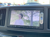 お好みの音楽や映像コンテンツを楽しめます。多彩なメディアに対応し、ドライブの雰囲気を盛り上げます。