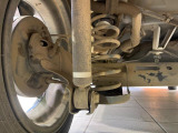 お車を安心してお乗りいただく為には、足回りの定期点検が欠かせません。サービスサポート(有償保証)では無料点検もご提供しており、安心のカーライフをお過ごしいただけるサポート体制が整っています。