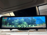 【デジタルインナーミラー】後席の大きな荷物や同乗者で後方が確認しづらい時でも安心!カメラが撮影した車両後方の映像をルームミラー内に表示。クリアな視界で状況の確認が可能です!