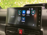 多彩な機能が手のひらの中に。スマートフォン連携もスムーズで、快適なドライブをサポートします。これからのカーライフをより豊かに演出してくれることでしょう。
