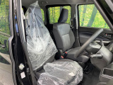 運転席シート廻りは使用感も少なく、良好な状態となっています。丁寧に使われていたことがよくわかりますね。