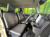 運転席シート廻りは使用感も少なく、良好な状態となっています。丁寧に使われていたことがよくわかりますね。
