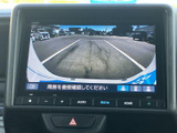 高画質のモニターで、映像をクリアに楽しめます。ドライブレコーダーの映像確認などにも便利です。