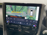 【パノラミックビューモニター】専用のカメラにより、上から見下ろしたような視点で360度クルマの周囲を確認することができます☆死角部分も確認しやすく、狭い場所での切り返しや駐車もスムーズに行えます。