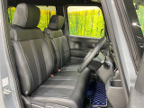 運転席シート廻りは使用感も少なく、良好な状態となっています。前オーナー様が丁寧に使っていたことがよくわかりますね。