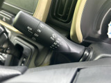 運転を快適にするワイパーレバーは、操作も簡単で、雨天時でも安心して走行できます。細かく調整できるのも魅力です。