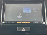 目的地設定や音楽再生など、移動中のエンターテイメントをサポートするナビゲーションシステムを搭載しています。