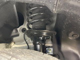 お車を安心してお乗りいただく為には、足回りの定期点検が欠かせません。サービスサポート(有償保証)では無料点検もご提供しており、安心のカーライフをお過ごしいただけるサポート体制が整っています。