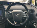 【純正革巻きステアリング】上質な革を使用することで、手にしっかり馴染みとても運転しやすいハンドルです♪