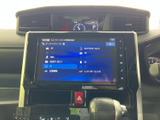 お好みの音楽を高品質で楽しめます。多様なメディアに対応しており、スマートフォンとの連携も可能です。長距離ドライブのお供に最適です。